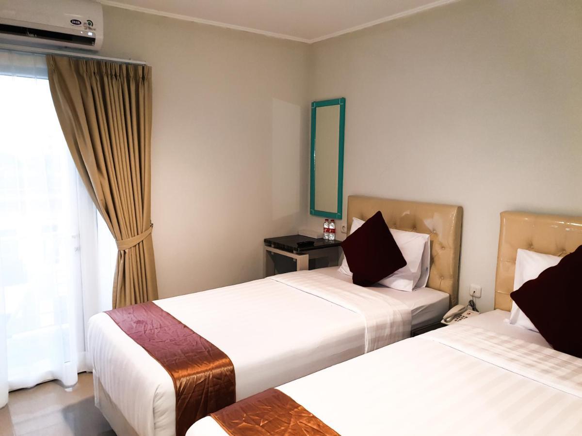 Aruuman Hotel Simpanglima Semarang Exterior foto