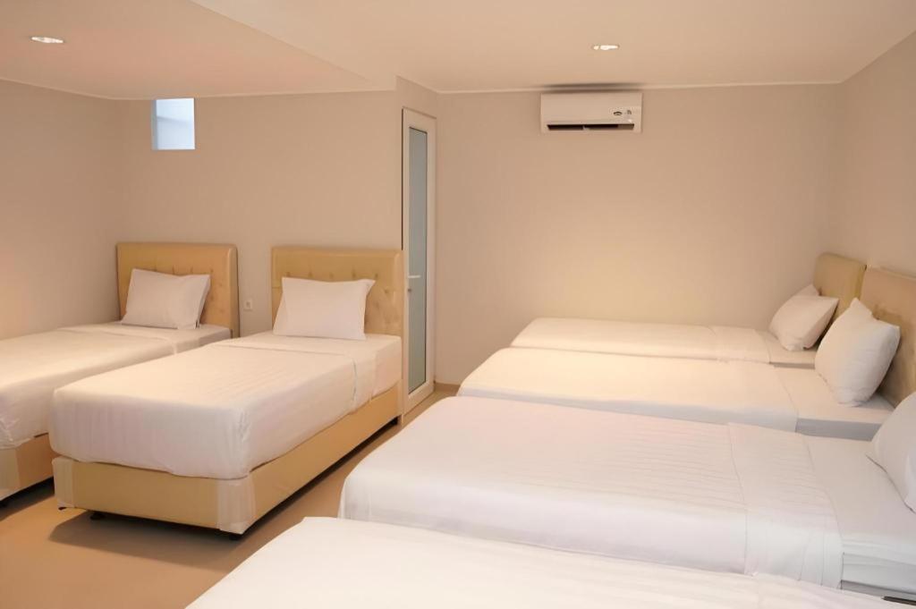 Aruuman Hotel Simpanglima Semarang Exterior foto