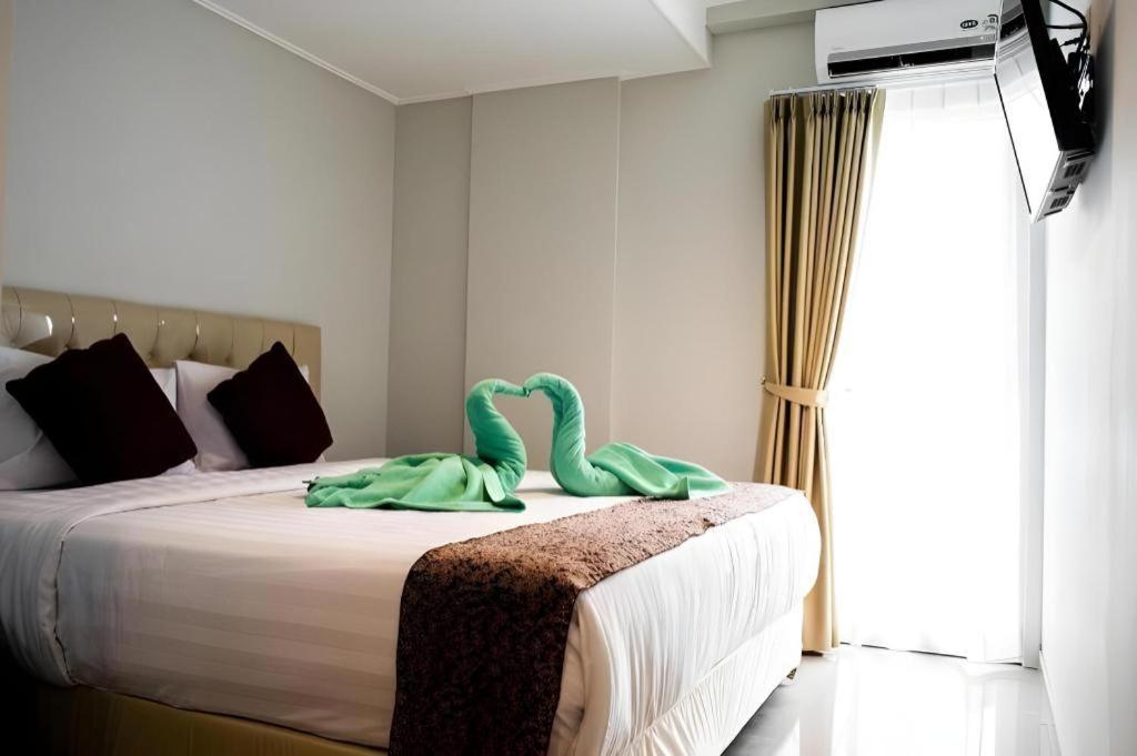Aruuman Hotel Simpanglima Semarang Exterior foto